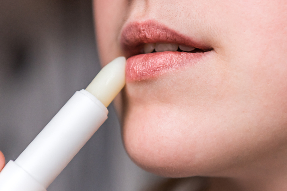 How To Prevent And Treat Dry, Chapped Lips